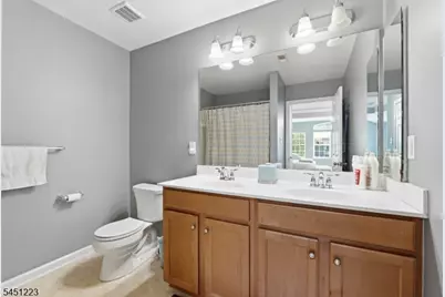 51 Oak Leaf Ln, Tinton Falls Boro, NJ 07712 - Photo 11