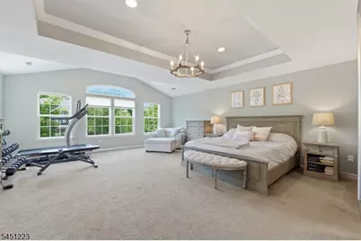 51 Oak Leaf Ln, Tinton Falls Boro, NJ 07712 - Photo 3