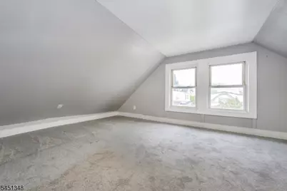 22 Comfort Pl, Clifton, NJ 07011 - Photo 19