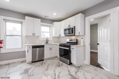 22 Comfort Pl, Clifton, NJ 07011 - Photo 5
