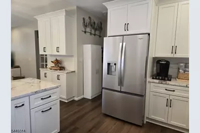 208 Yvonne Way, Greenwich Township, NJ 08886 - Photo 5