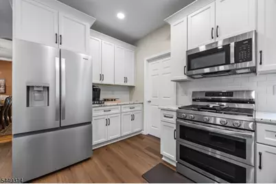 208 Yvonne Way, Greenwich Township, NJ 08886 - Photo 5