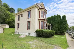 32 High St, Blairstown Township, NJ 07825 - Photo 3