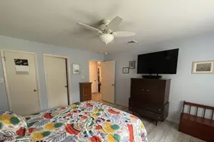 32 Dickinson Ct, Middletown Twp., NJ 07701 - Photo 9