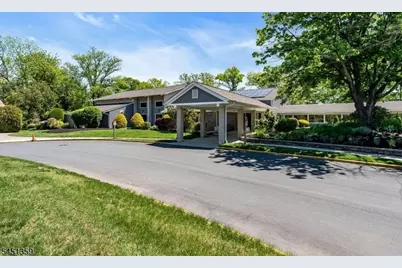 32 Dickinson Ct, Middletown Twp., NJ 07701 - Photo 13