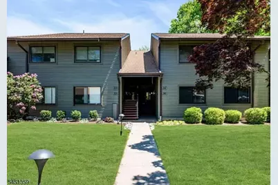 32 Dickinson Ct, Middletown Twp., NJ 07701 - Photo 15