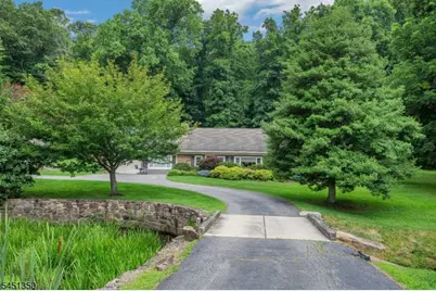 112 E Valley Brook Rd, Washington Township, NJ 07853 - Photo 1