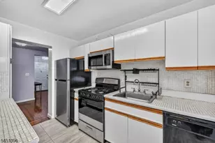 19-31 Lyons Ave, Newark, NJ 07112 - Photo 13