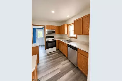 332 E Main St, Tuckerton, NJ 08087 - Photo 7