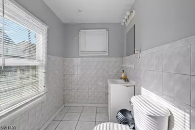 38 Nairn Pl, Newark, NJ 07108 - Photo 3