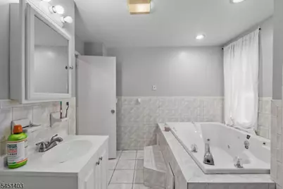 38 Nairn Pl, Newark, NJ 07108 - Photo 17