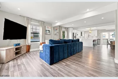 1305 E Henry St, Linden, NJ 07036 - Photo 5