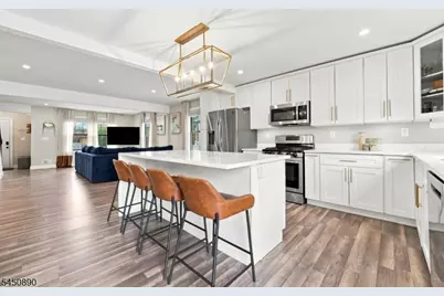 1305 E Henry St, Linden, NJ 07036 - Photo 9