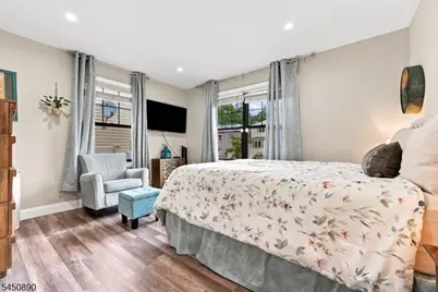 1305 E Henry St, Linden, NJ 07036 - Photo 19