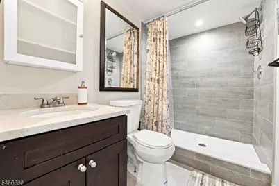 1305 E Henry St, Linden, NJ 07036 - Photo 31