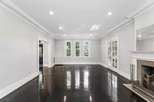 731 Berkeley Ave, Orange, NJ 07050 - Photo 7