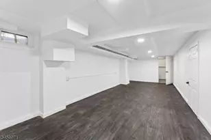 731 Berkeley Ave, Orange, NJ 07050 - Photo 45