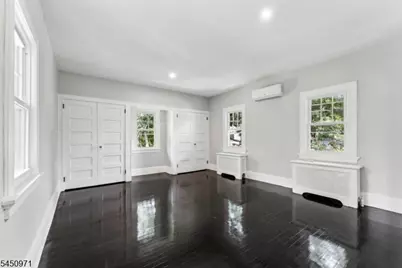 731 Berkeley Ave, Orange, NJ 07050 - Photo 37
