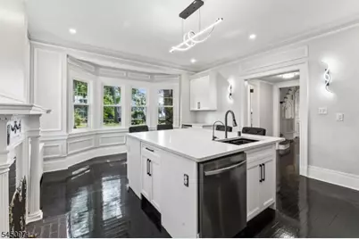 731 Berkeley Ave, Orange, NJ 07050 - Photo 17