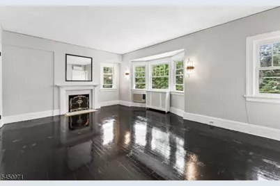 731 Berkeley Ave, Orange, NJ 07050 - Photo 25