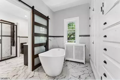 731 Berkeley Ave, Orange, NJ 07050 - Photo 27