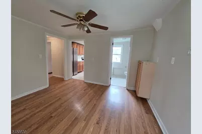 8 Clinton St, Morristown, NJ 07960 - Photo 5
