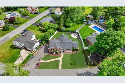 840 Lopatcong St, Belvidere, NJ 07823 - Photo 5