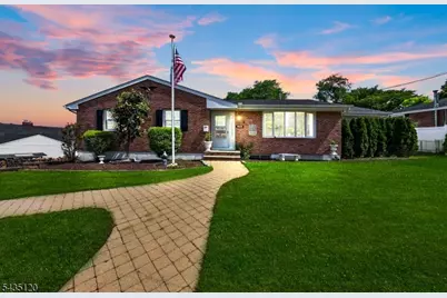 840 Lopatcong St, Belvidere, NJ 07823 - Photo 1