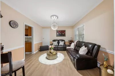 12 Carpenter Pl, Cranford Township, NJ 07016 - Photo 5