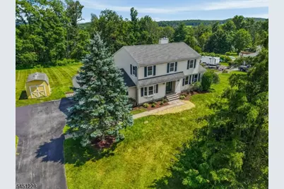 9 North Field Dr, Wantage, NJ 07461 - Photo 1