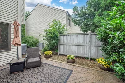 13 Stonegate Dr, Roseland, NJ 07068 - Photo 25