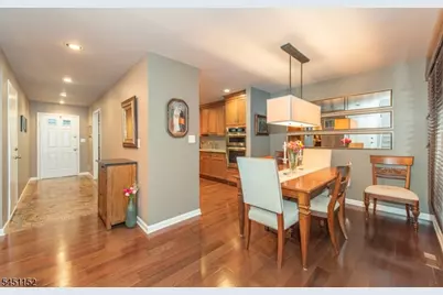 13 Stonegate Dr, Roseland, NJ 07068 - Photo 9