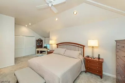 13 Stonegate Dr, Roseland, NJ 07068 - Photo 15