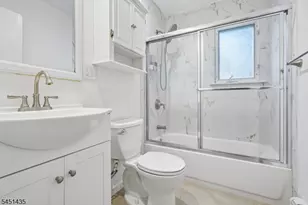 18 Manor Rd, Livingston, NJ 07039 - Photo 19