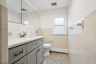 18 Manor Rd, Livingston, NJ 07039 - Photo 23