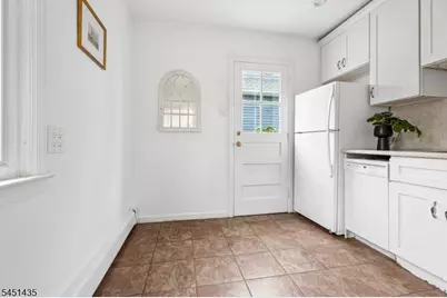 18 Manor Rd, Livingston, NJ 07039 - Photo 15