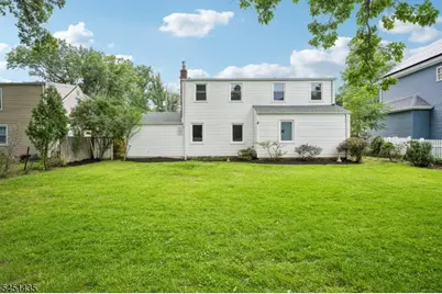 18 Manor Rd, Livingston, NJ 07039 - Photo 25