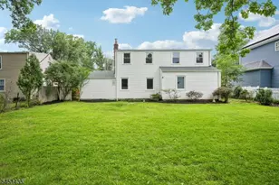 18 Manor Rd, Livingston, NJ 07039 - Photo 25