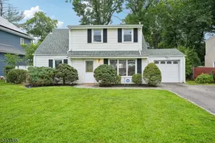 18 Manor Rd, Livingston, NJ 07039 - Photo 3