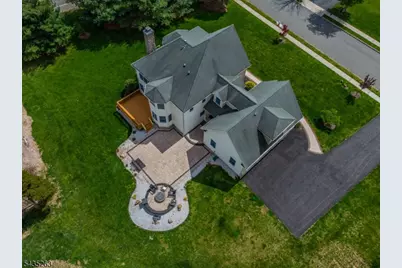 2 Brenner Ct, Franklin Township, NJ 08873 - Photo 3