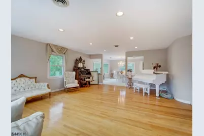 441 N 15th St, Kenilworth, NJ 07033 - Photo 9