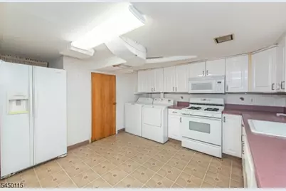50 Plenge Dr, Belleville, NJ 07109 - Photo 15