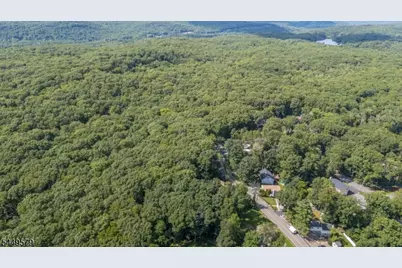 782 Brooklyn Mountain Rd, Hopatcong, NJ 07843 - Photo 7
