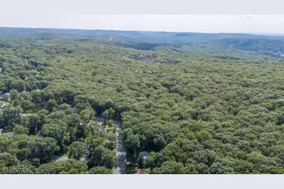 782 Brooklyn Mountain Rd, Hopatcong, NJ 07843 - Photo 9