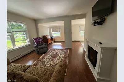 45 Hill St, Midland Park, NJ 07432 - Photo 9