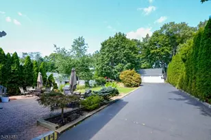 45 Hill St, Midland Park, NJ 07432 - Photo 3
