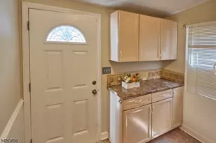 2 Cayuga Trail, Wayne, NJ 07470 - Photo 9