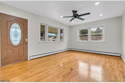 602 Pennsylvania Ave, Pohatcong Township, NJ 08865 - Photo 5