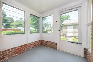 135 W Colfax Ave, Roselle Park, NJ 07204 - Photo 9