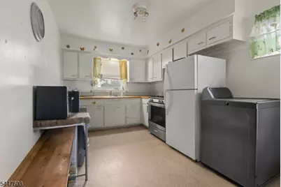 1266 E 12th Ave, Roselle, NJ 07203 - Photo 5
